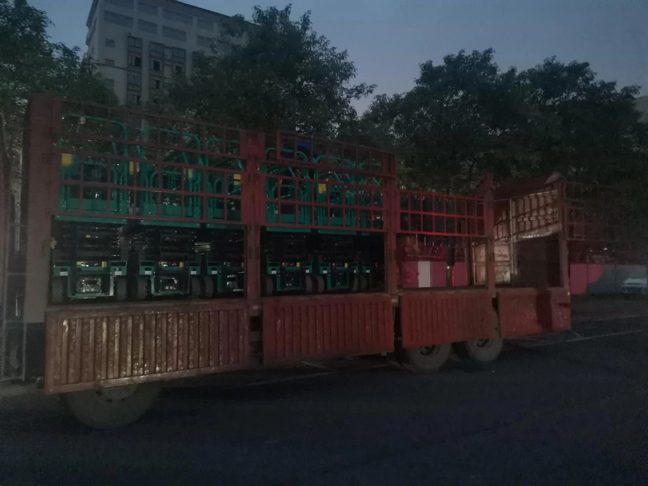 30小时，8个人，10台装备，我们说到做到！