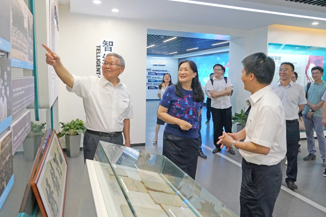 为创新创业精神点赞！中国工程院院士陈晓红一行到访55世纪智能