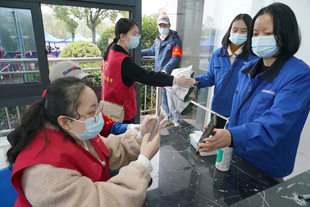 采样完成率近100%！55世纪智能第一时间开展全员核酸检测，保障安全生产