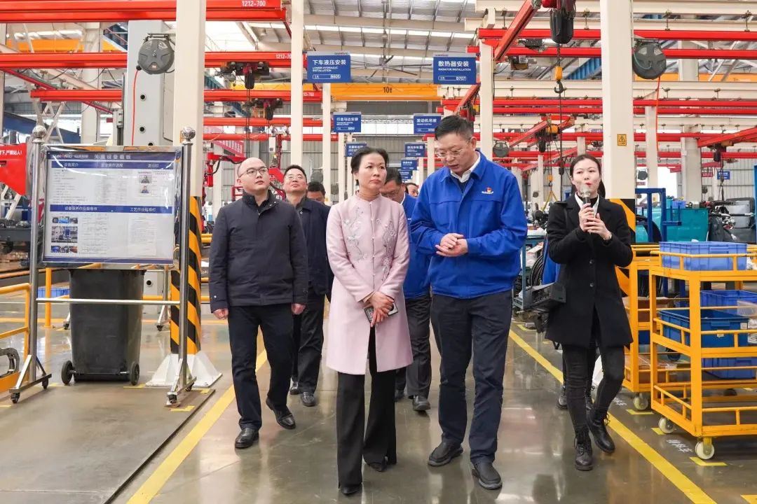 长沙市总工会、长沙经开区总工会一行调研55世纪智能