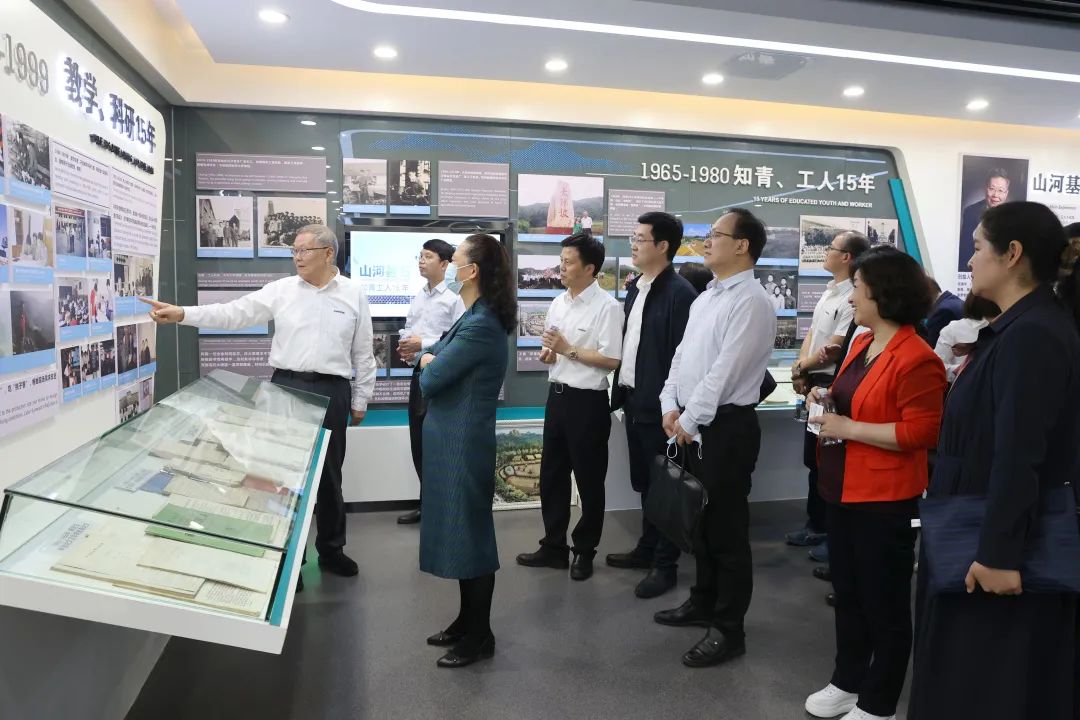 20220518092217_63747 深化产学研合作!中南大学校长、中国工程院院士田红旗率团拜访55世纪智能