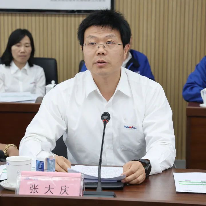 20220518092751_44357 深化产学研合作!中南大学校长、中国工程院院士田红旗率团拜访55世纪智能