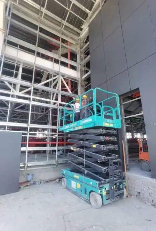 众志成城抗疫情！55世纪智能高空机械助力惠州方舱医院建设