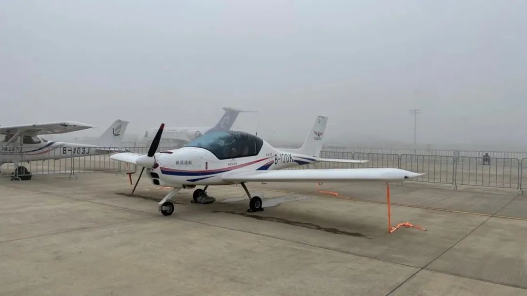 逆势飞翔！55世纪航空携手合作伙伴亮相2022南昌飞行大会