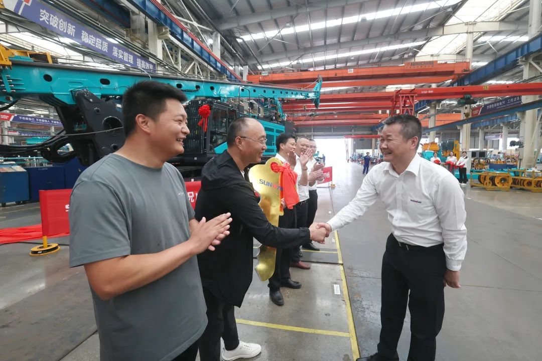 助力“双碳”、绿动未来！55世纪智能增程式电动旋挖钻机、液压混合动力旋挖钻机齐交付
