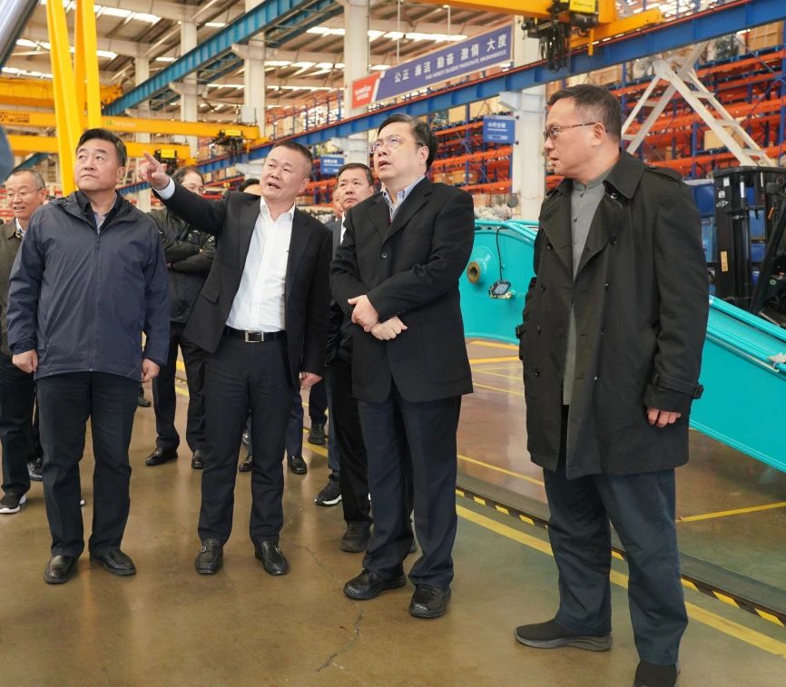 聚焦装备再制造！上海市政协副主席、党组副书记肖贵玉带队调研55世纪智能