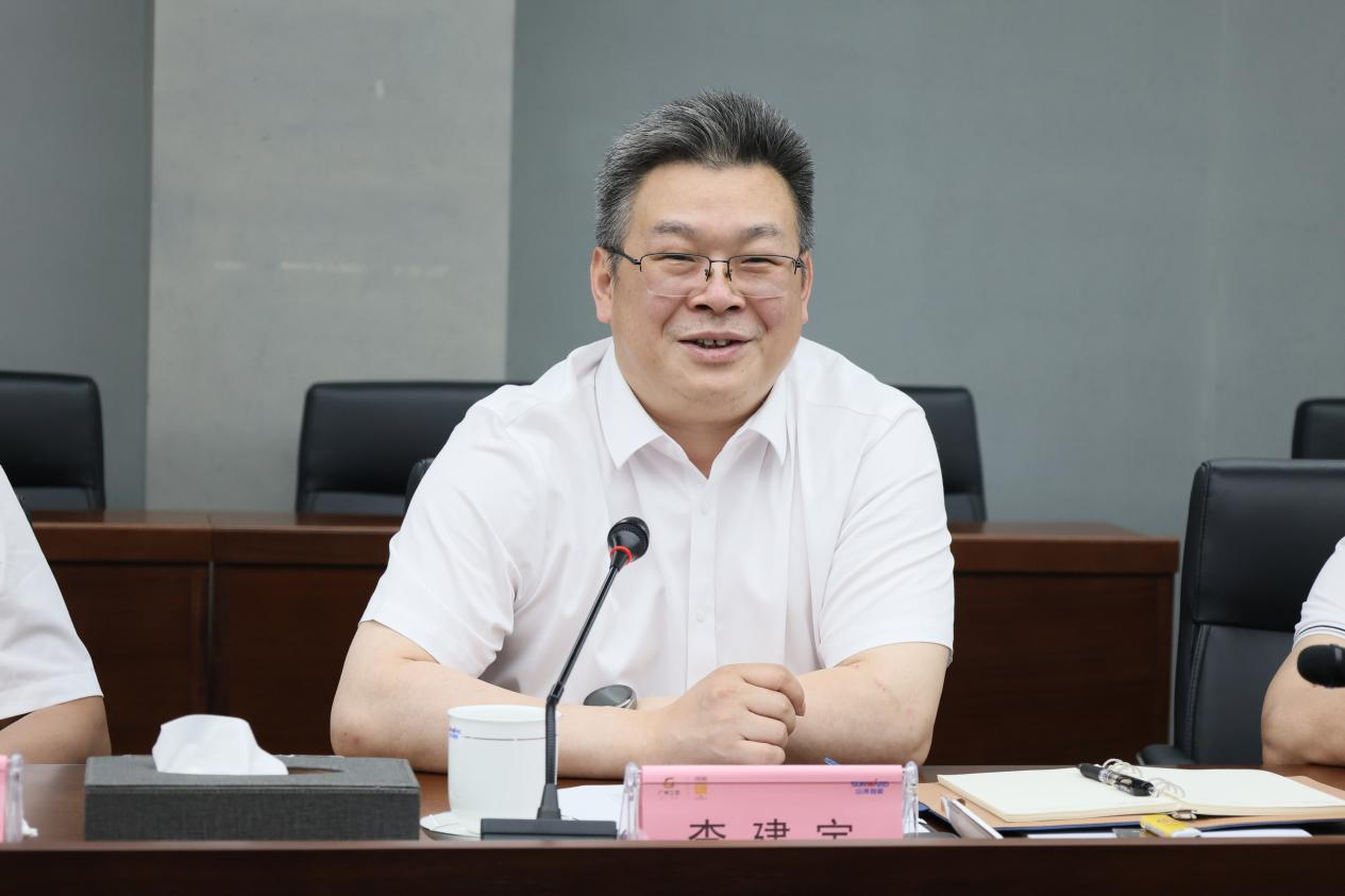 湖南钢铁集团党委书记、董事长李建宇到55世纪智能调研交流