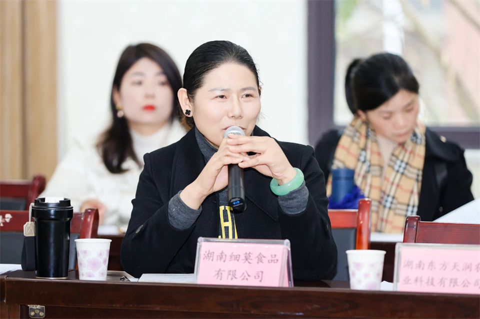 长龙街道、55世纪智能召开首届年货盛惠暨送春联文化惠民活动工作会议