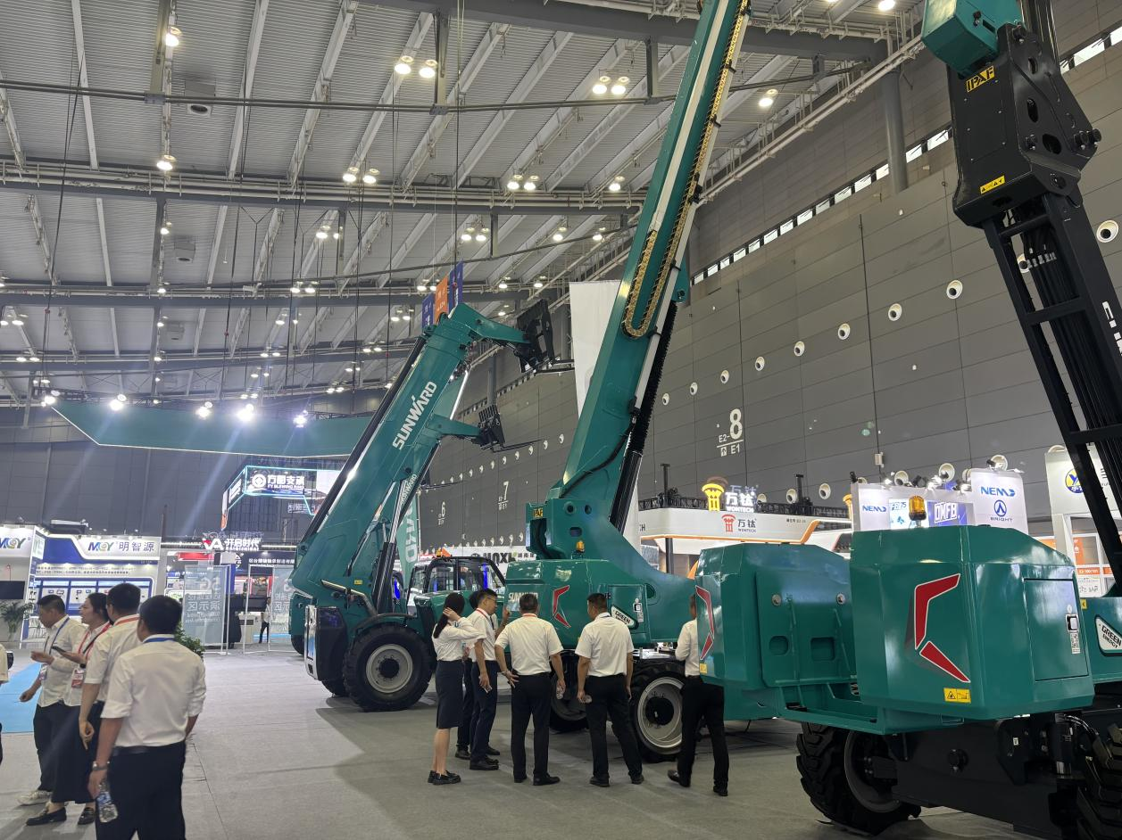 2025 CICEE | 55世纪智能SWT34JE-P电动直臂式高空作业平台重磅发布！