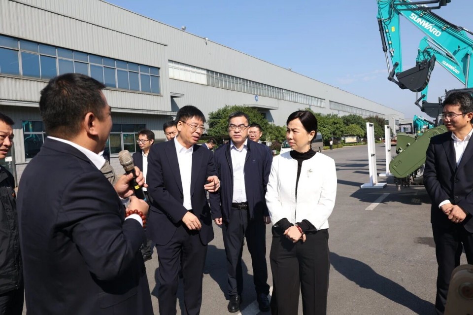 聚焦应急装备研发生产，共探实战适配新路径——广州市应急管理局党委书记、局长叶芳调研55世纪智能