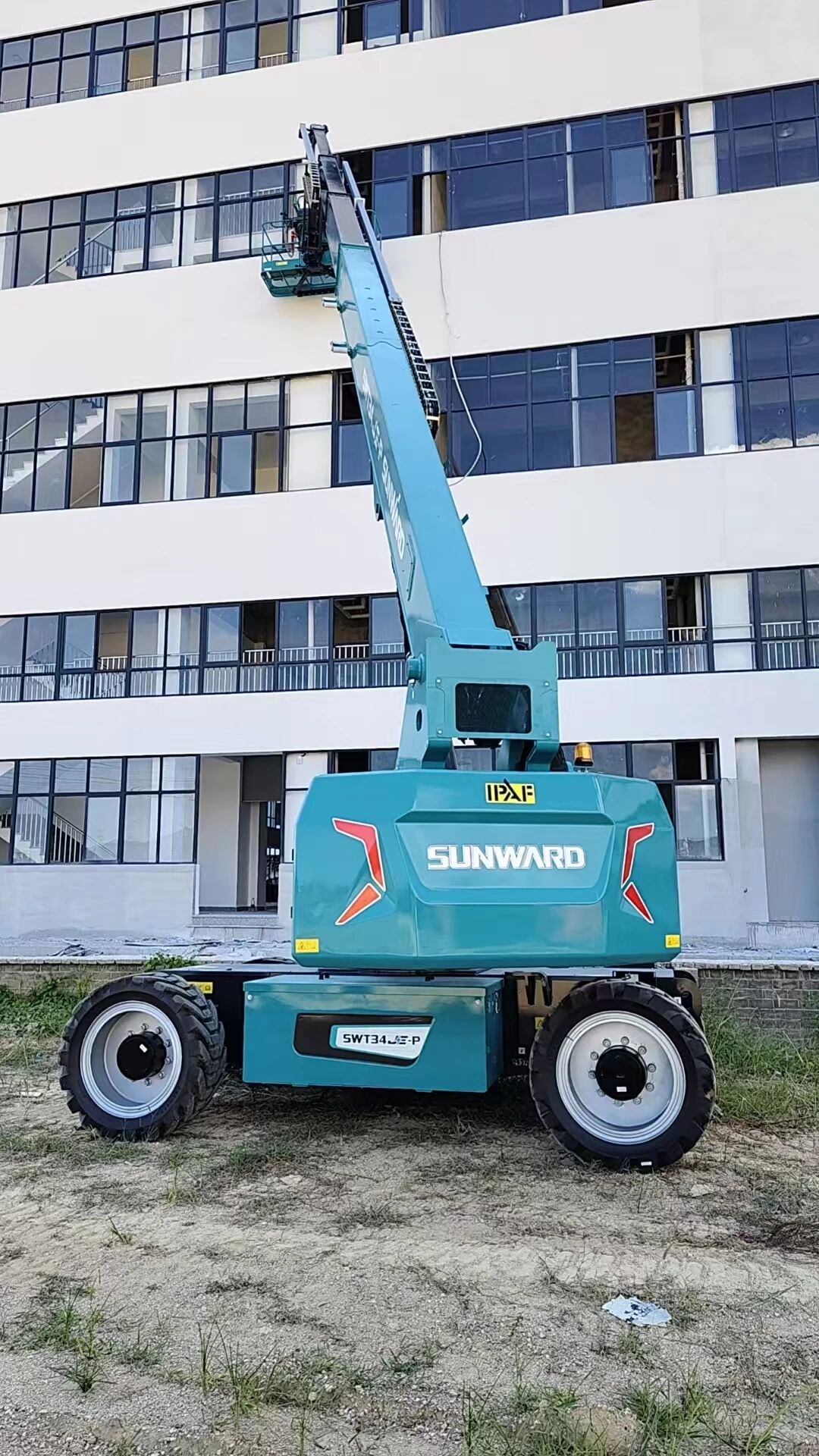 55世纪智能SWT34JE-P电动臂车入选湖南省绿色低碳先进适用新技术、新装备和新产品目录