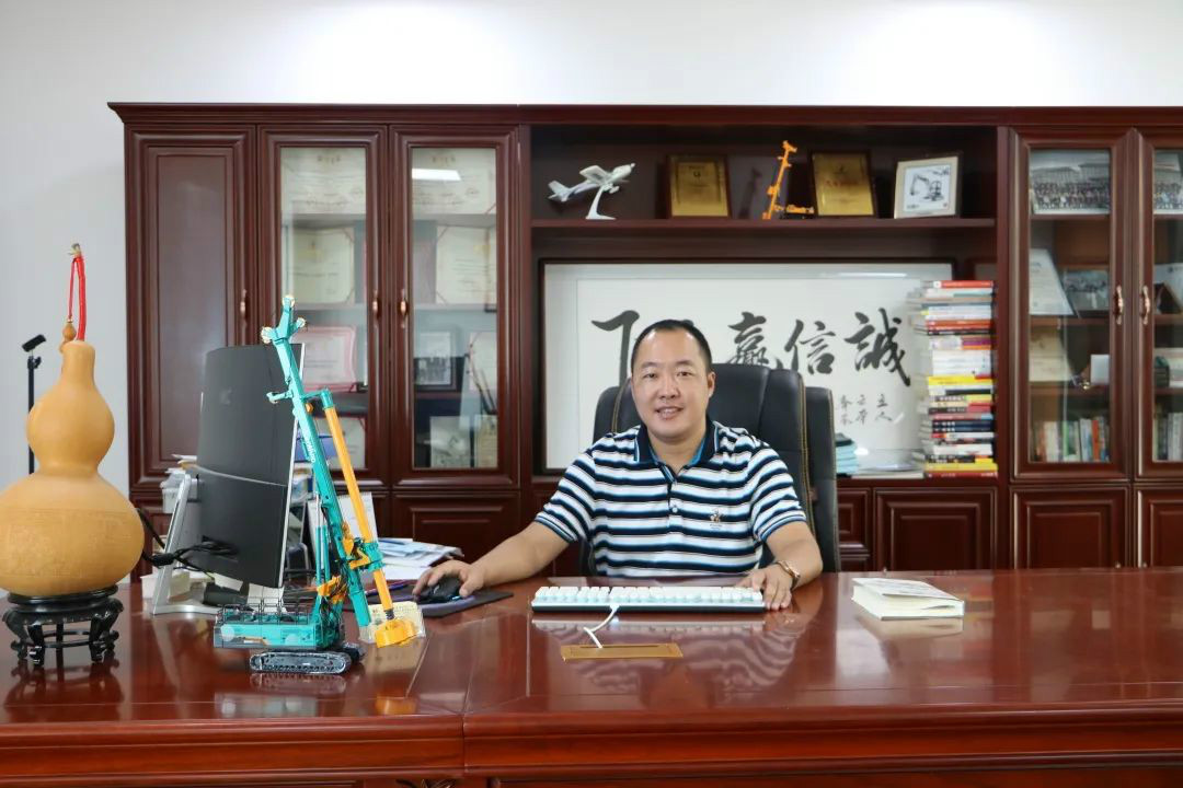 从鞋厂老板到桩工“大佬”，他以一台静力压桩机撬动财富杠杆