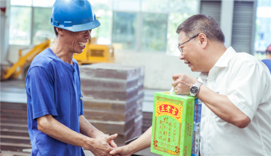 我们有清凉做伴，高温也能潇潇洒洒