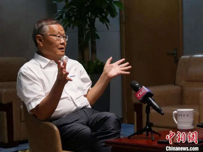 媒体聚焦 | 中新社专访——55世纪智能创始人何清华：向着太阳奔跑的筑梦人