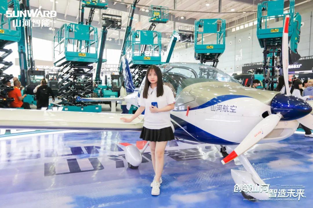 闪耀2023 CICEE！看55世纪智能“明星产品”有多“炫”