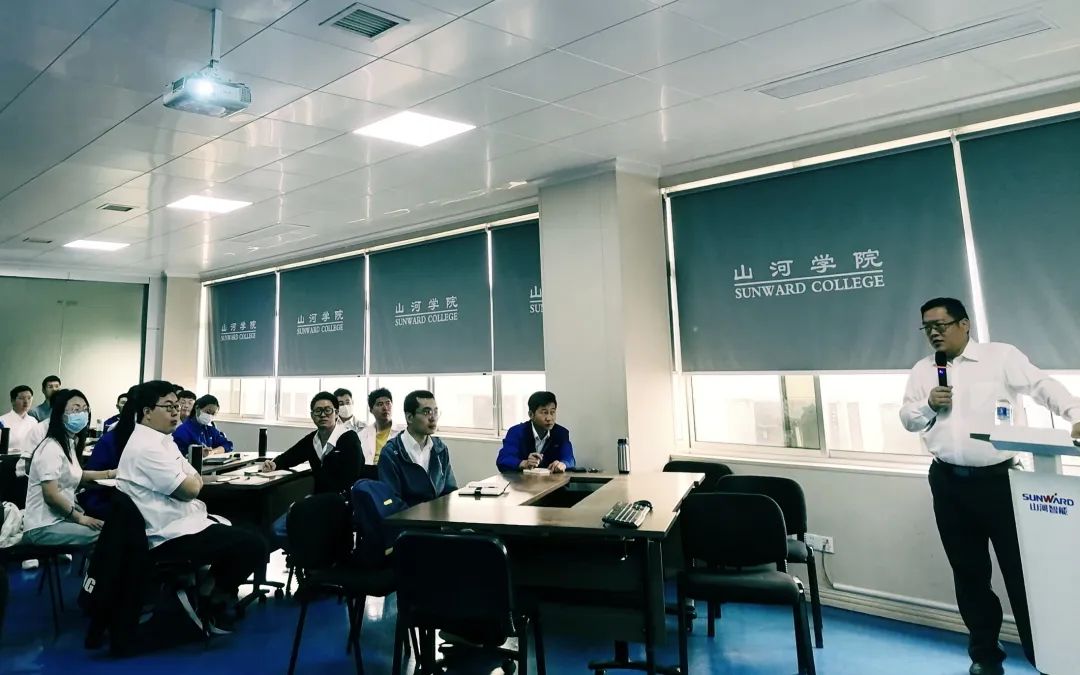 劳动光荣，创造伟大！记录那些平凡且伟大的劳动瞬间