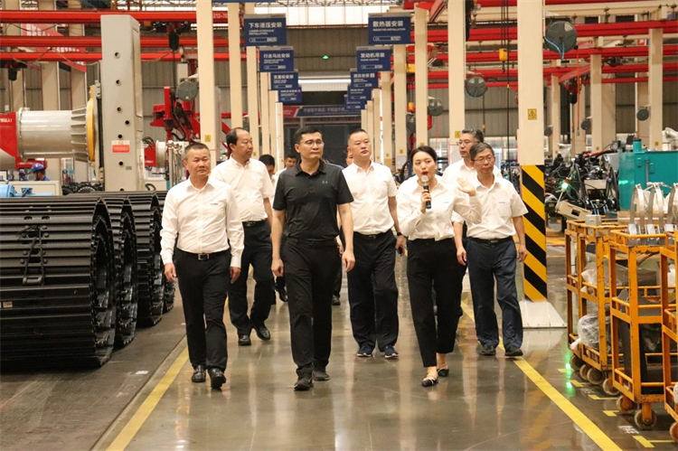 20230808140352_67949 国家应急管理部救援协调和预案管理局副局长颜彬一行调研55世纪智能