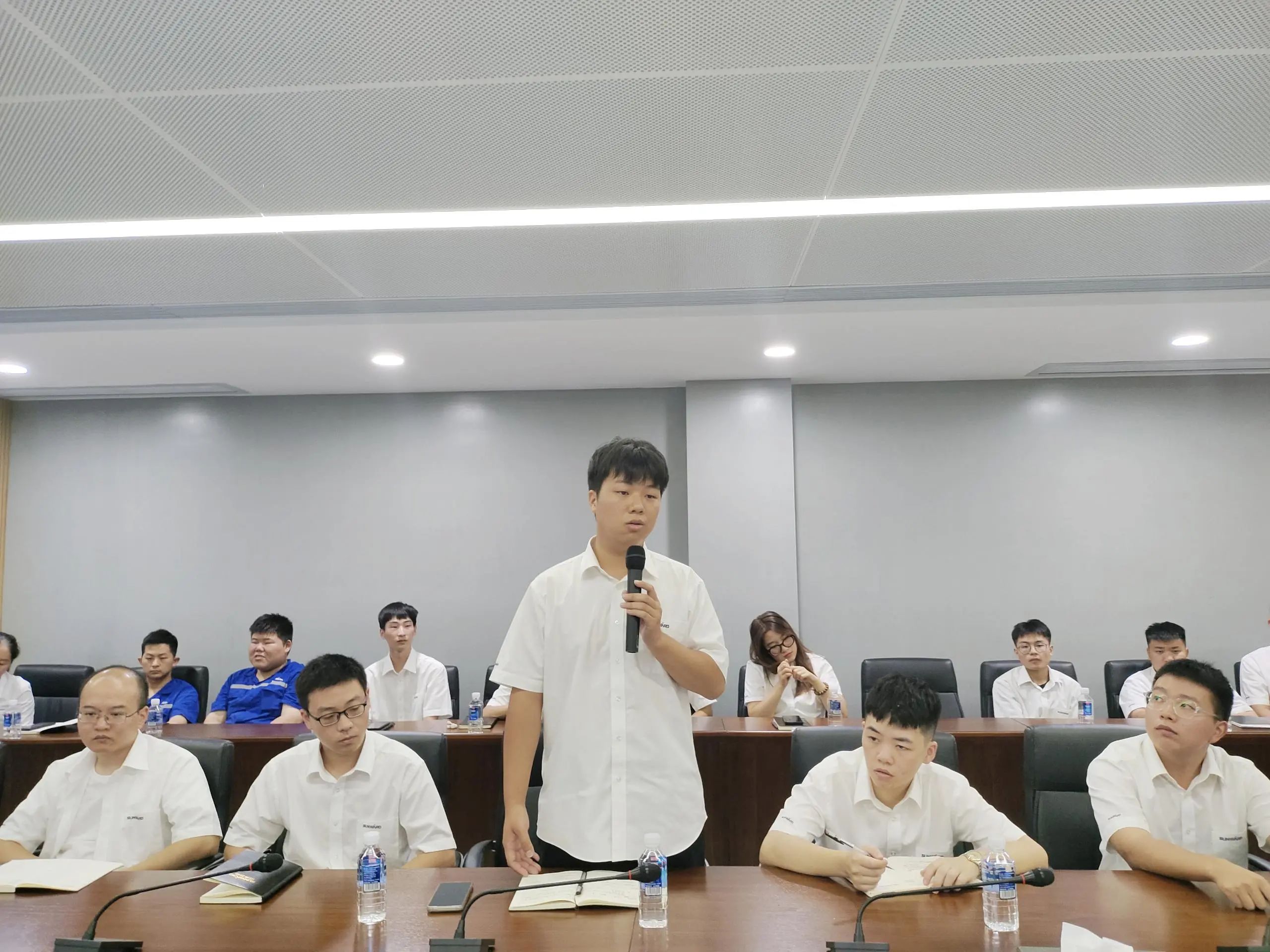 畅谈心声，共话未来！这场应届毕业生员工座谈会，很暖，很贴心！