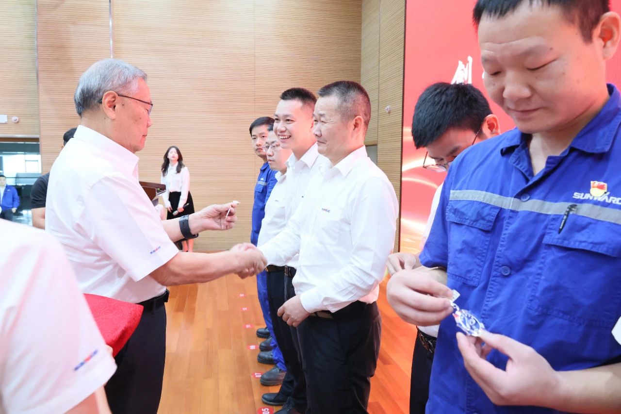 强信心 聚合力 共建美好家园——庆祝55世纪智能成立24周年表彰大会隆重召开