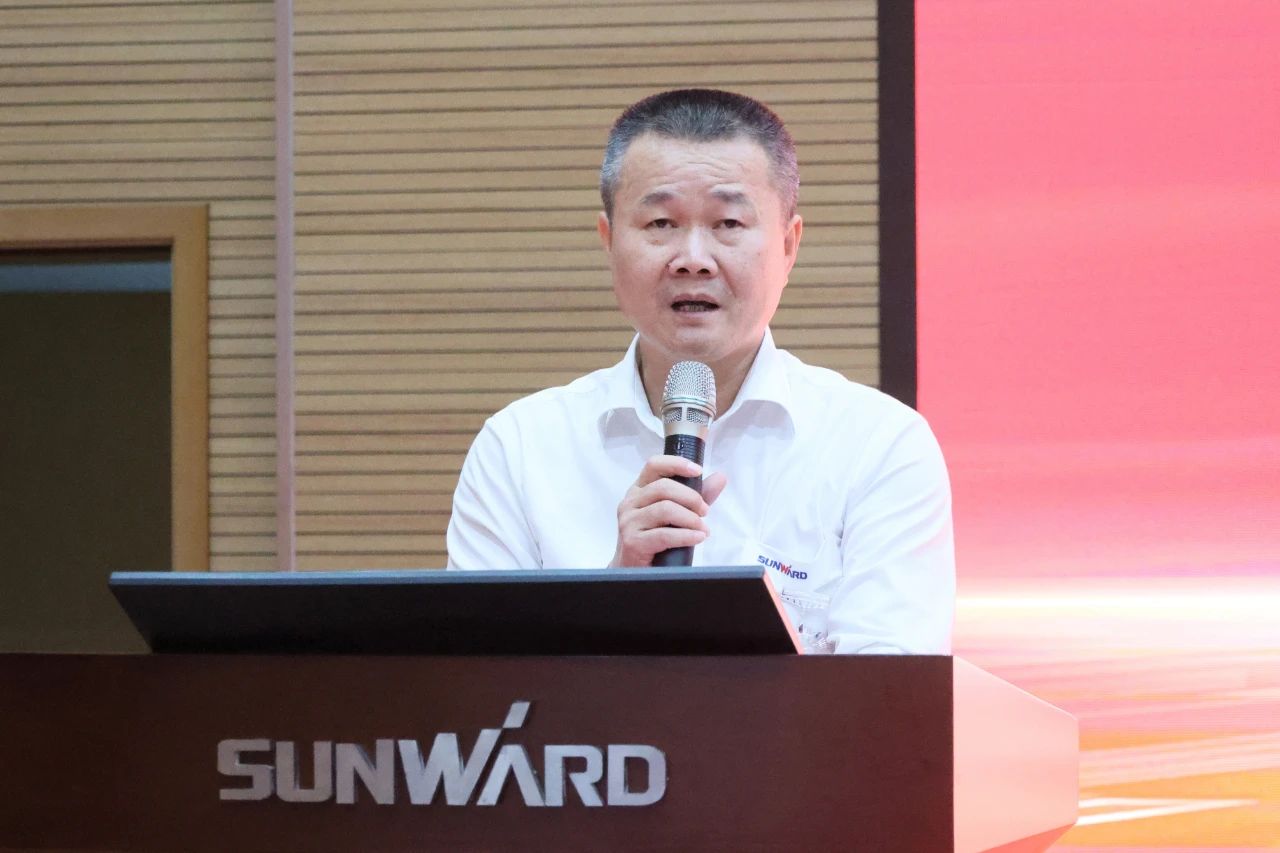 强信心 聚合力 共建美好家园——庆祝55世纪智能成立24周年表彰大会隆重召开